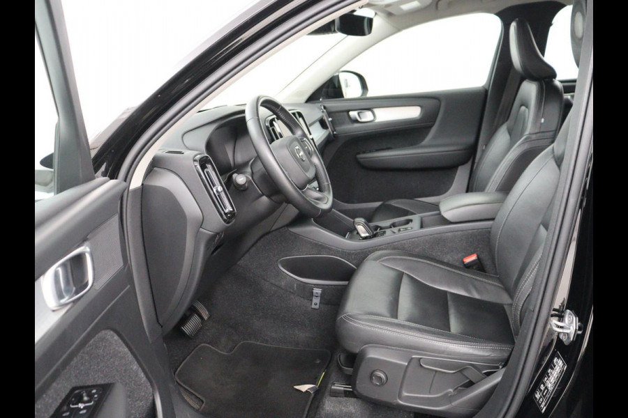 Volvo XC40 1.5 T4 Recharge R Design Expression | Leder | Trekhaak | Stoel & Stuurverwarming | Adaptive cruise | Carplay | Camera | Navigatie | Keyless | PHEV | Plug In