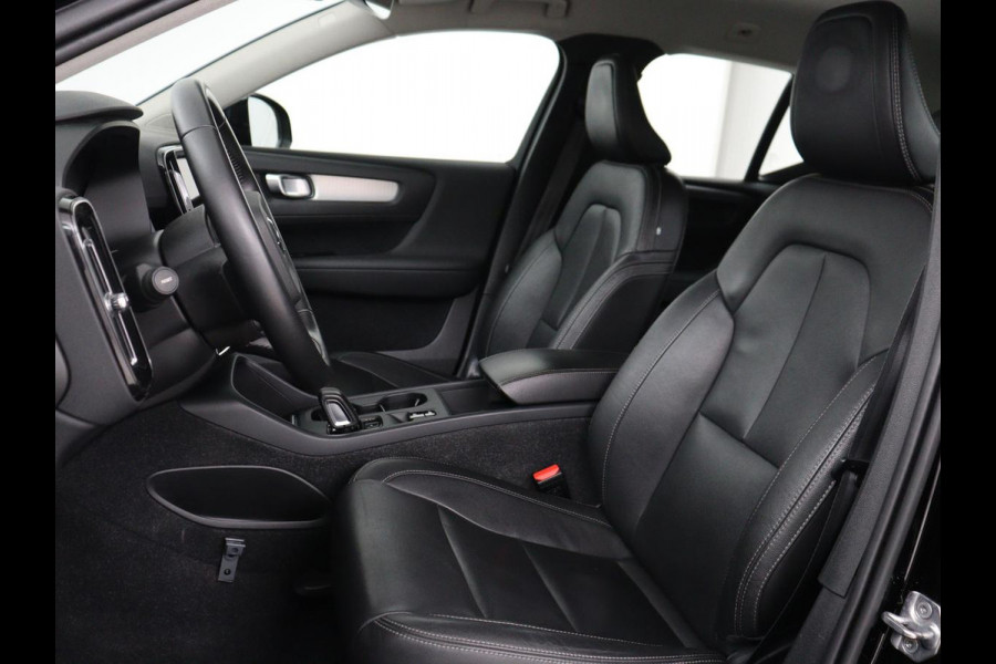 Volvo XC40 1.5 T4 Recharge R Design Expression | Leder | Trekhaak | Stoel & Stuurverwarming | Adaptive cruise | Carplay | Camera | Navigatie | Keyless | PHEV | Plug In