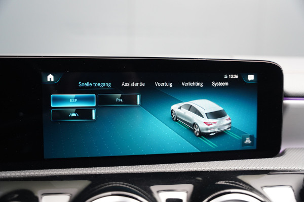 Mercedes-Benz CLA-Klasse 200 Business Solution AMG | Panoramadak | Stoelverwarming | Keyless | Cruise Control | Ambiance verlichting | Camera | Parkeersensoren |