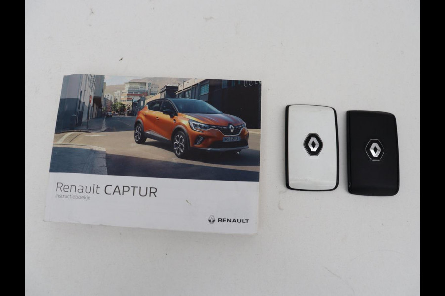 Renault Captur 1.0 TCe Intens | Stoelverwarming | Trekhaak | Carplay | Camera | Navigatie | Half leder | Full LED | Keyless | Climate control | Cruise control | Getint glas