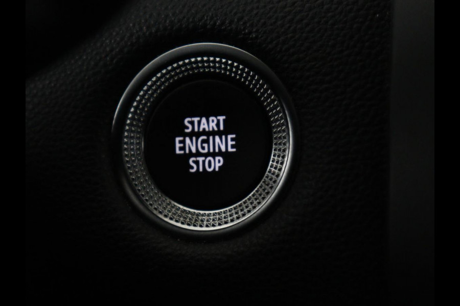 Renault Captur 1.0 TCe Intens | Stoelverwarming | Trekhaak | Carplay | Camera | Navigatie | Half leder | Full LED | Keyless | Climate control | Cruise control | Getint glas