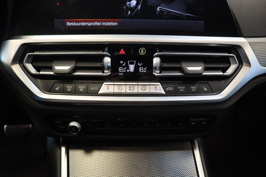 BMW 3 Serie Touring 320i M-Sport Business Edition Climate/Cruise Navi PDC NAP!