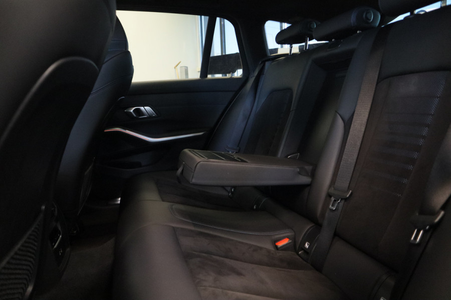 BMW 3 Serie Touring 320i M-Sport Business Edition Climate/Cruise Navi PDC NAP!