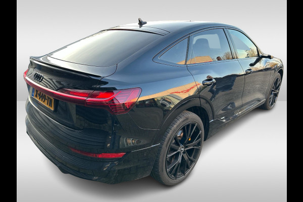Audi e-tron Sportback 55 quattro edition 95 kWh / Full option! / Panoramadak / Camera / Head-up / RS Seats / 21'' / Luchtvering / Matrix LED / B&O / ACC / Stoelverwarming