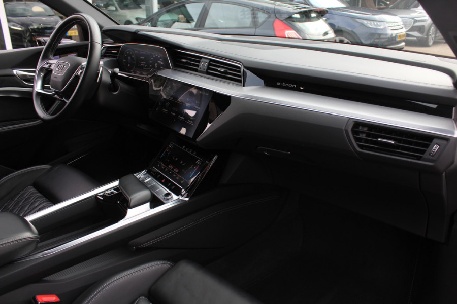 Audi e-tron Sportback 55 quattro edition 95 kWh / Full option! / Panoramadak / Camera / Head-up / RS Seats / 21'' / Luchtvering / Matrix LED / B&O / ACC / Stoelverwarming