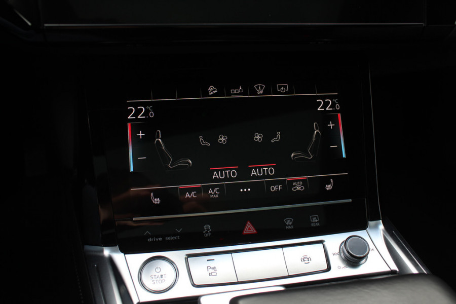 Audi e-tron Sportback 55 quattro edition 95 kWh / Full option! / Panoramadak / Camera / Head-up / RS Seats / 21'' / Luchtvering / Matrix LED / B&O / ACC / Stoelverwarming