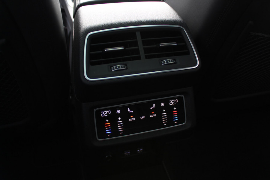 Audi e-tron Sportback 55 quattro edition 95 kWh / Full option! / Panoramadak / Camera / Head-up / RS Seats / 21'' / Luchtvering / Matrix LED / B&O / ACC / Stoelverwarming