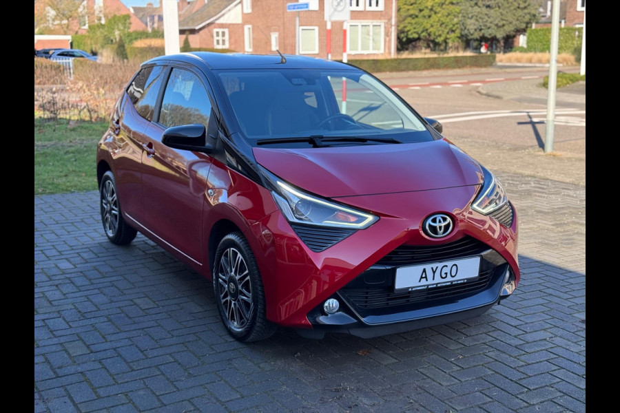 Toyota Aygo 1.0 VVT-i 72pk x-shift 5D x-clusiv | Apple CarPlay, Lichtmetalen velgen, meest luxe, Nieuw geleverd!