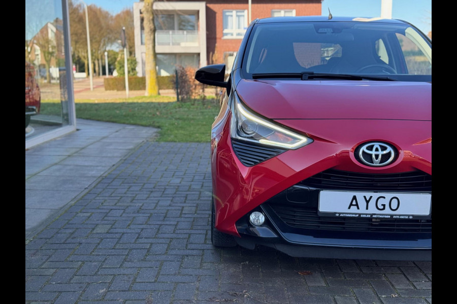 Toyota Aygo 1.0 VVT-i 72pk x-shift 5D x-clusiv | Apple CarPlay, Lichtmetalen velgen, meest luxe, Nieuw geleverd!