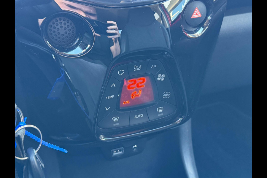 Toyota Aygo 1.0 VVT-i 72pk x-shift 5D x-clusiv | Apple CarPlay, Lichtmetalen velgen, meest luxe, Nieuw geleverd!