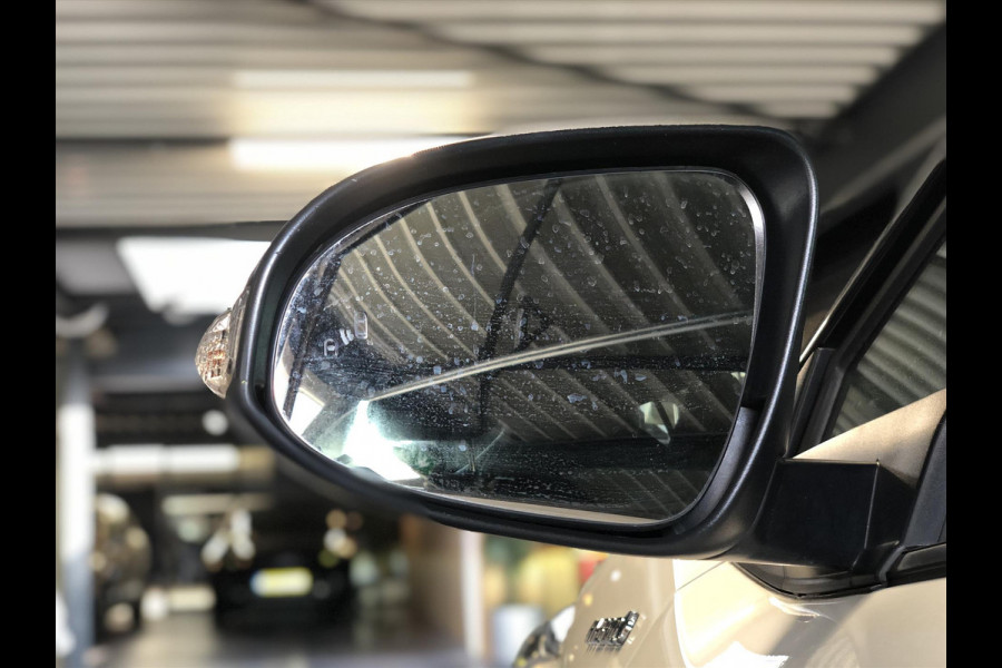 Toyota C-HR 2.0 Hybrid 184pk First Edition | JBL, Navigatie, Stoelverwarming, Apple CarPlay/Android Auto, Parkeersensoren, Blind Spot