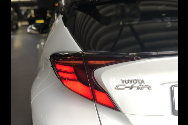 Toyota C-HR 2.0 Hybrid 184pk First Edition | JBL, Navigatie, Stoelverwarming, Apple CarPlay/Android Auto, Parkeersensoren, Blind Spot