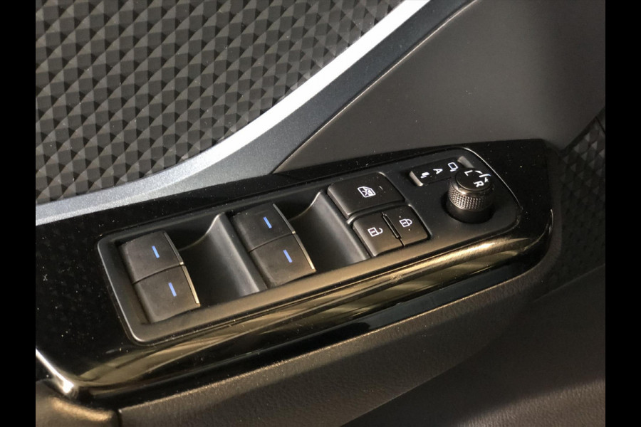 Toyota C-HR 2.0 Hybrid 184pk First Edition | JBL, Navigatie, Stoelverwarming, Apple CarPlay/Android Auto, Parkeersensoren, Blind Spot
