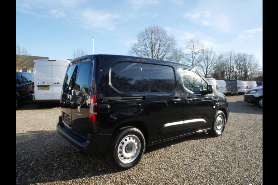 Peugeot e-Partner Premium 50 kWh, 136KW, L1, Airco, Accu 100% 2 x Schuifdeur, Auto verkeerd in nieuwstaat