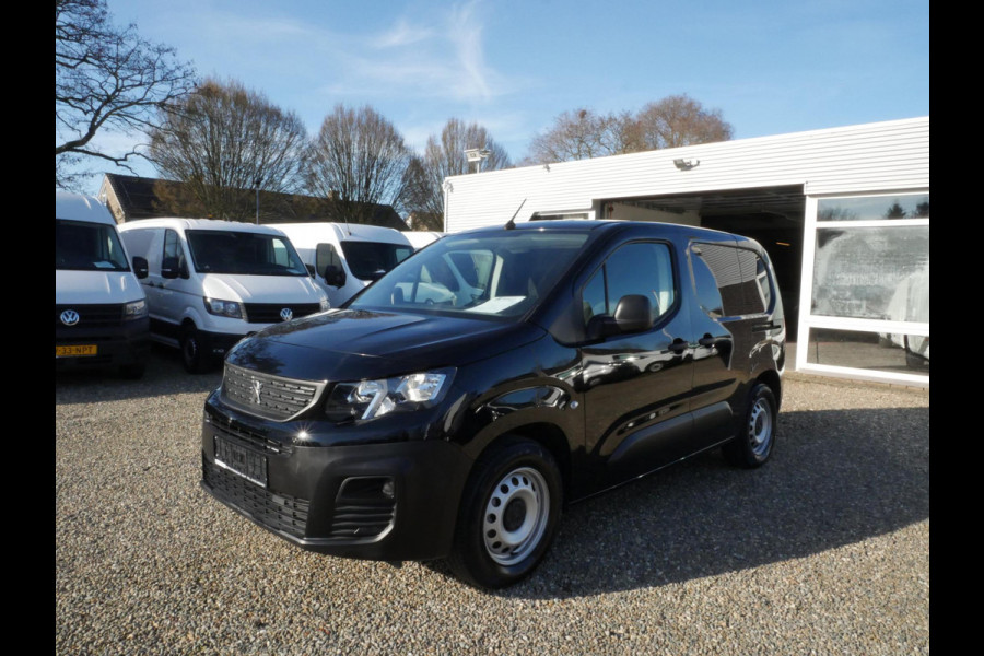 Peugeot e-Partner Premium 50 kWh, 136KW, L1, Airco, Accu 100% 2 x Schuifdeur, Auto verkeerd in nieuwstaat