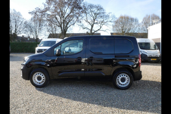 Peugeot e-Partner Premium 50 kWh, 136KW, L1, Airco, Accu 100% 2 x Schuifdeur, Auto verkeerd in nieuwstaat