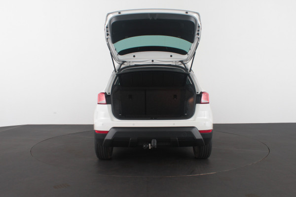 Seat Arona 1.0 TSI Style Business Intense > Trekhaak/Camera/ACC/Candy White...