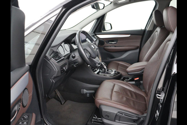 BMW 2 Serie Gran Tourer 220i Business Edition Plus | Luxury Line | Leder | Head-Up | Stoelverwarming | Trekhaak | Camera | Carplay | Full LED | Keyless | Navigatie | Cruise control | Bluetooth