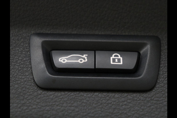 BMW 2 Serie Gran Tourer 220i Business Edition Plus | Luxury Line | Leder | Head-Up | Stoelverwarming | Trekhaak | Camera | Carplay | Full LED | Keyless | Navigatie | Cruise control | Bluetooth