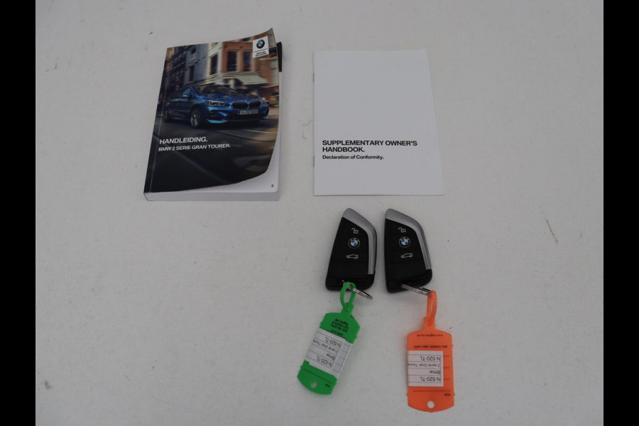 BMW 2 Serie Gran Tourer 220i Business Edition Plus | Luxury Line | Leder | Head-Up | Stoelverwarming | Trekhaak | Camera | Carplay | Full LED | Keyless | Navigatie | Cruise control | Bluetooth