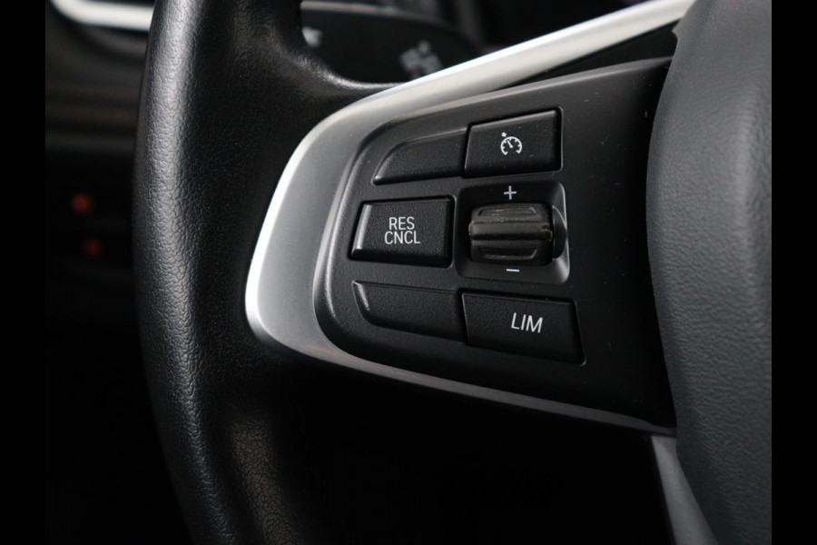 BMW 2 Serie Gran Tourer 220i Business Edition Plus | Luxury Line | Leder | Head-Up | Stoelverwarming | Trekhaak | Camera | Carplay | Full LED | Keyless | Navigatie | Cruise control | Bluetooth