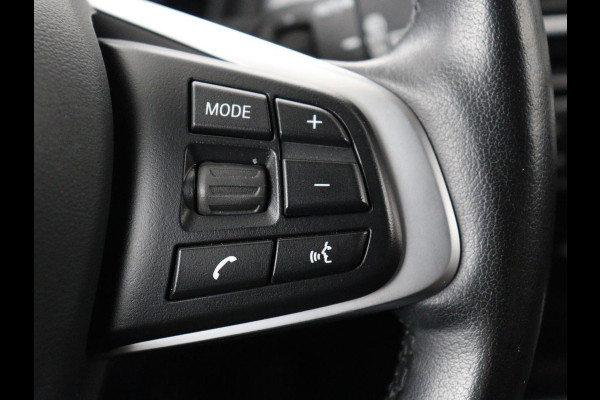 BMW 2 Serie Gran Tourer 220i Business Edition Plus | Luxury Line | Leder | Head-Up | Stoelverwarming | Trekhaak | Camera | Carplay | Full LED | Keyless | Navigatie | Cruise control | Bluetooth