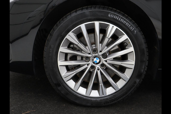 BMW 2 Serie Gran Tourer 220i Business Edition Plus | Luxury Line | Leder | Head-Up | Stoelverwarming | Trekhaak | Camera | Carplay | Full LED | Keyless | Navigatie | Cruise control | Bluetooth