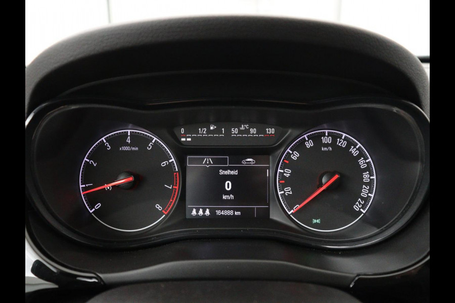 Opel Corsa 1.4 Black Edition | 1e eigenaar | Trekhaak | Carplay | Airco | Cruise control | Parkeerhulp | Navigatie | Bluetooth | Getint glas