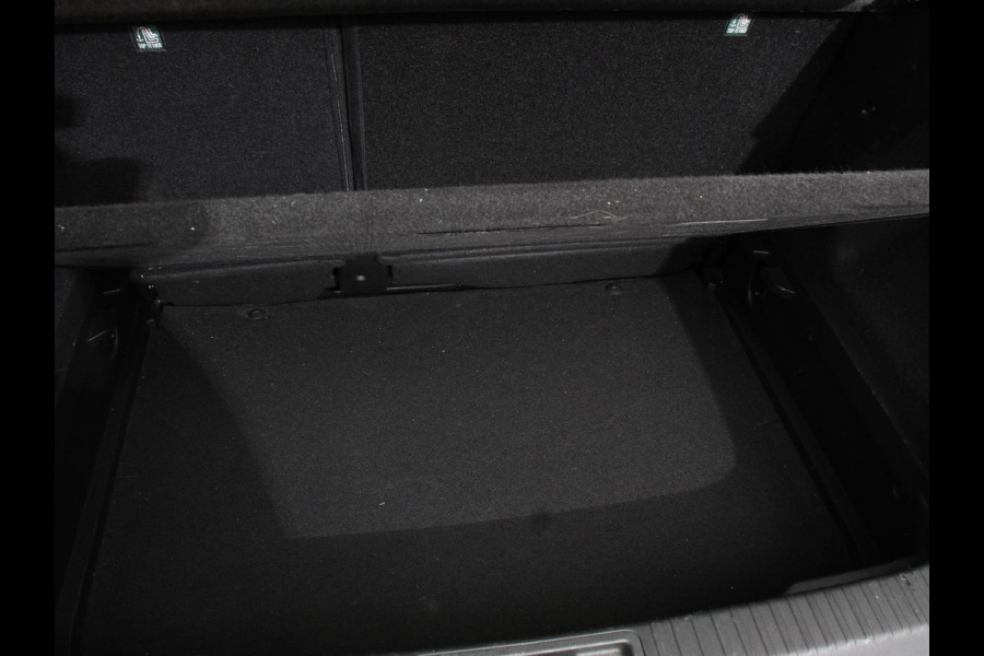 Renault Captur 1.3 TCe 140 pk Automaat Techno | Navigatie | Apple Carplay/Android Auto | Climate Control | Camera | Trekhaak | Led  | Lichtmetalen velgen