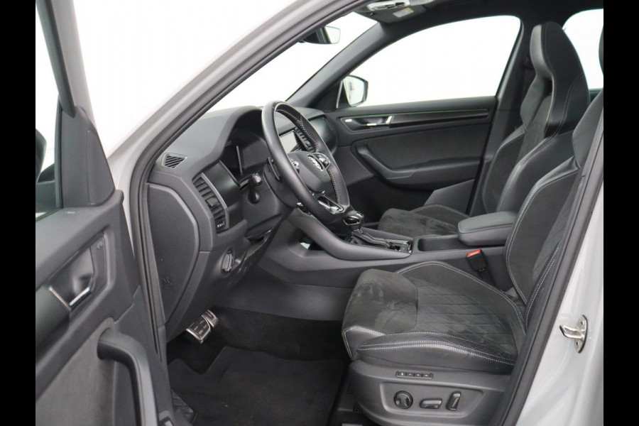 Škoda Kodiaq 1.5 TSI Sportline | Panoramadak | Stoelverwarming | Leder/Alcantara | Camera | Carplay | Sfeerverlichting | Virtual Cockpit | Canton Sound | Navigatie | Keyless | 20'' | Memory | Full LED
