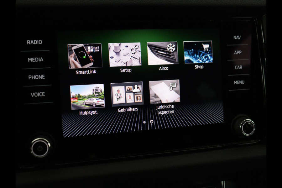 Škoda Kodiaq 1.5 TSI Sportline | Panoramadak | Stoelverwarming | Leder/Alcantara | Camera | Carplay | Sfeerverlichting | Virtual Cockpit | Canton Sound | Navigatie | Keyless | 20'' | Memory | Full LED
