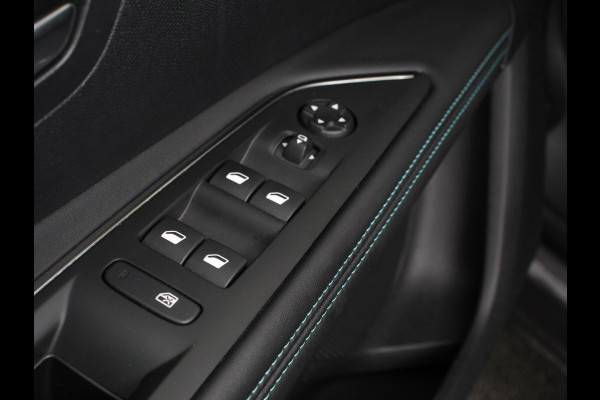 Peugeot 3008 1.6 Hybrid 225PK Allure Pack Navigatie Apple Carplay/Android Auto Camera Parkeersensoren Adaptive Cruise Control Dodehoek assistent Stoelverwarming Climate Control Virtual Cockpit  Lichtmetalen velgen