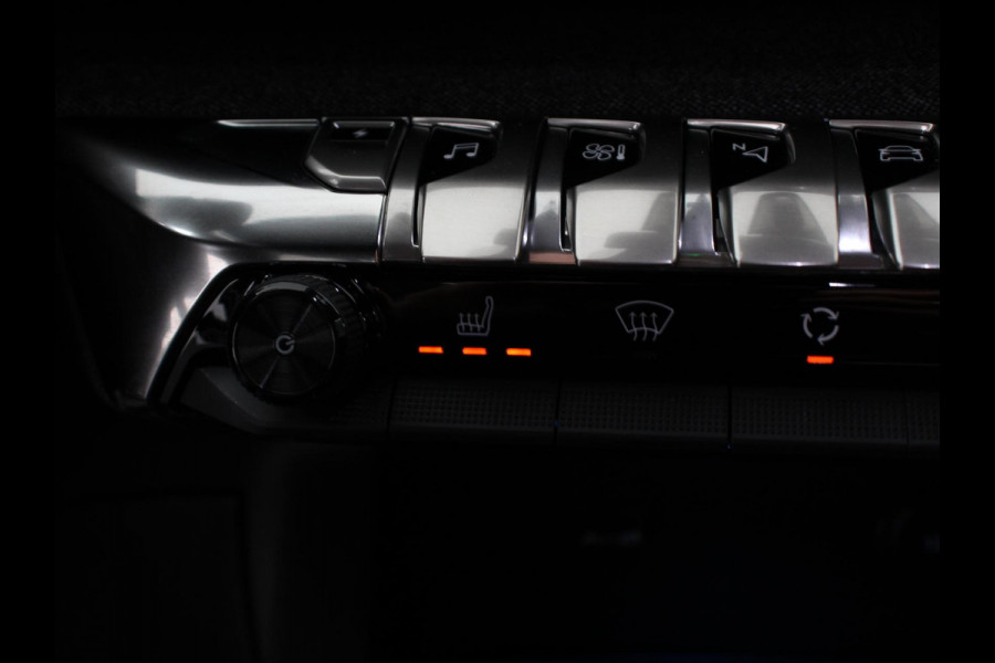 Peugeot 3008 1.6 Hybrid 225PK Allure Pack Navigatie Apple Carplay/Android Auto Camera Parkeersensoren Adaptive Cruise Control Dodehoek assistent Stoelverwarming Climate Control Virtual Cockpit  Lichtmetalen velgen