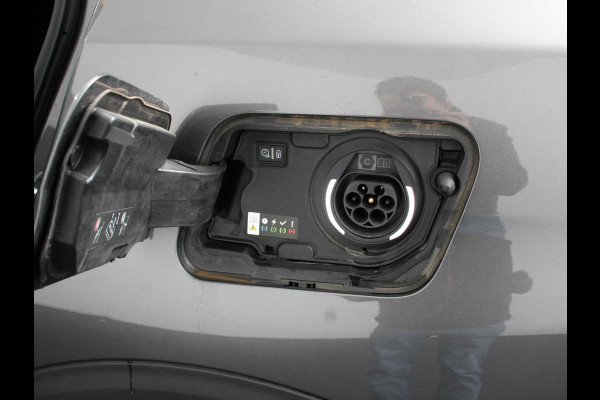 Peugeot 3008 1.6 HYbrid 225 Allure Pack Navigatie Apple Carplay/Android Auto Camera Parkeersensoren Adaptive Cruise Control Dodehoek assistent Stoelverwarming Climate Control Virtual Cockpit  Lichtmetalen velgen