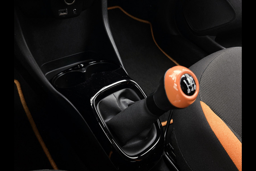 Toyota Aygo 1.0 VVT-i x-JBL (NL-auto, NAP, Goed OnderH, Carplay/ Android, Camera, Cruise Con, Climate Con, Etc)