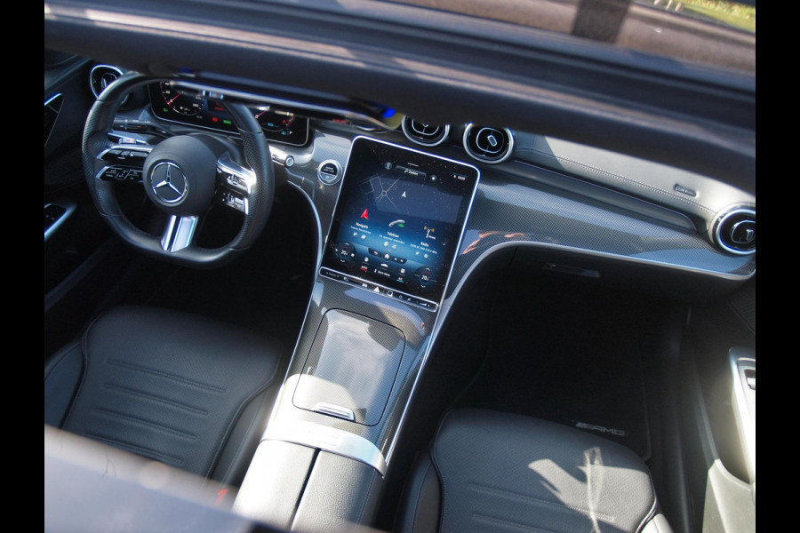 Mercedes-Benz C-Klasse 180 AMG Line | AMG-Pakket | Panoramadak | Camera | Sfeerverlichting | Burmester | NL-Auto |