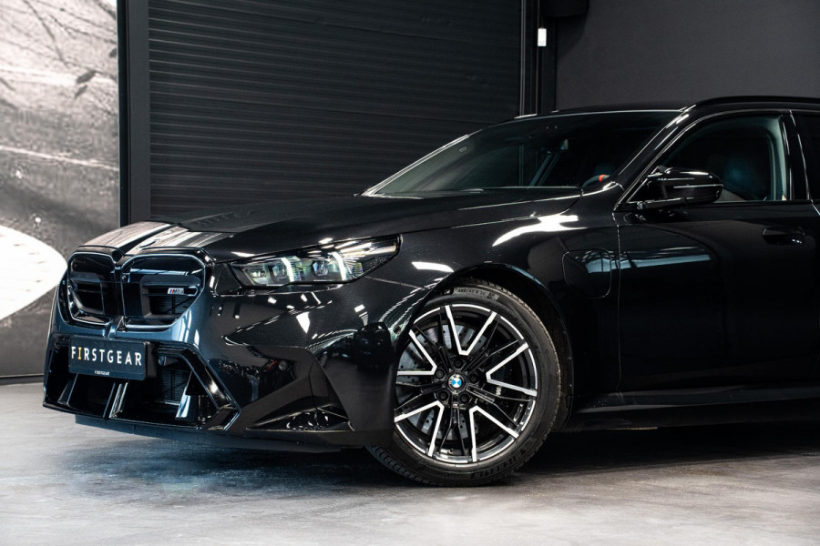 BMW 5 Serie Touring M5 *Bowers & Wilkins / Carbon-interieur / Stoelventilatie / Panorama / Memory / Keyless / Surround-View*