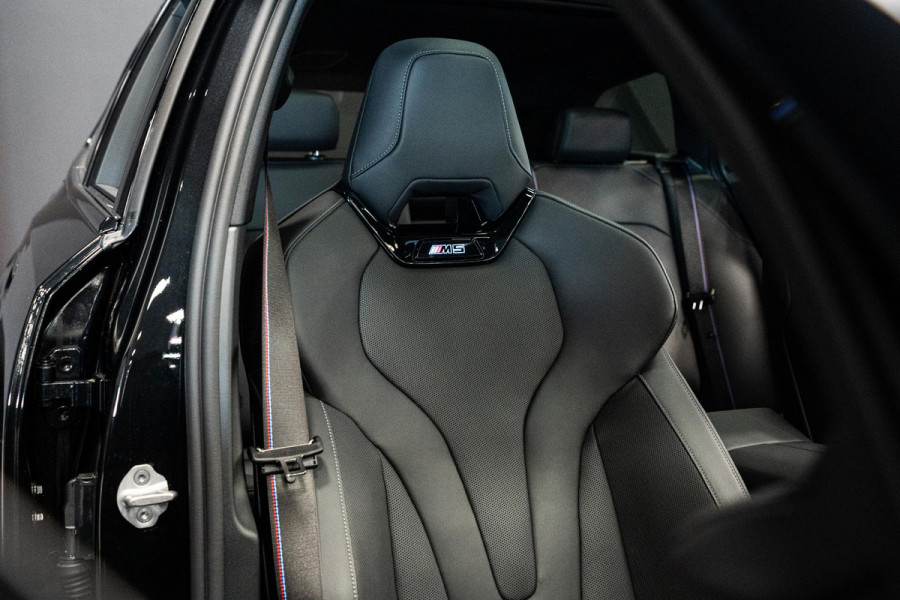 BMW 5 Serie Touring M5 *Bowers & Wilkins / Carbon-interieur / Stoelventilatie / Panorama / Memory / Keyless / Surround-View*