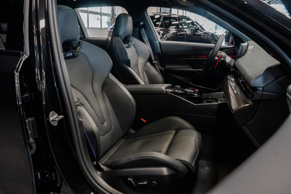 BMW 5 Serie Touring M5 *Bowers & Wilkins / Carbon-interieur / Stoelventilatie / Panorama / Memory / Keyless / Surround-View*