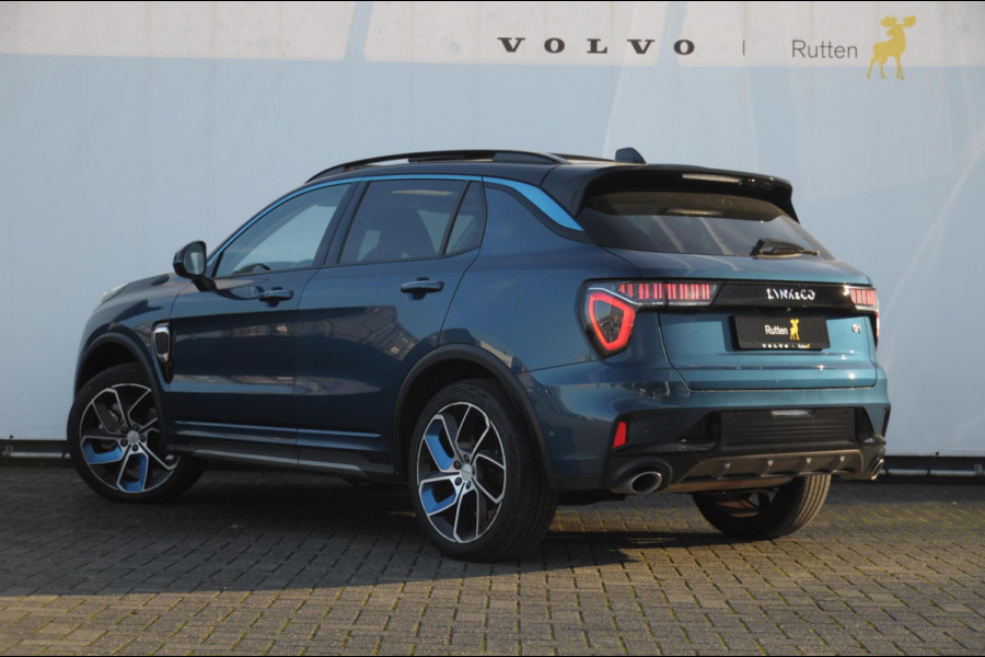 Lynk & Co 01 1.5 Lynk & Co 01 / 360 Camera / Adaptieve cruise control / Elektrische stoelen / BLIS / Stoelverwarming / Elektrische achterklep / Climate control / Parkeersensoren met camera / Regensensor / Keyless entry /