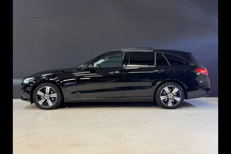 Mercedes-Benz C-Klasse Estate 300 e Luxury Line | Panoramadak | Sfeerverlichting | Elektr. trekhaak | Carplay | Burmester | Adaptive cruise