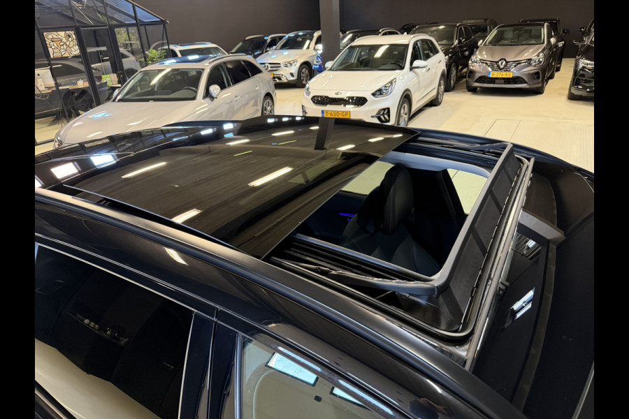 Mercedes-Benz C-Klasse Estate 300 e Luxury Line | Panoramadak | Sfeerverlichting | Elektr. trekhaak | Carplay | Burmester | Adaptive cruise