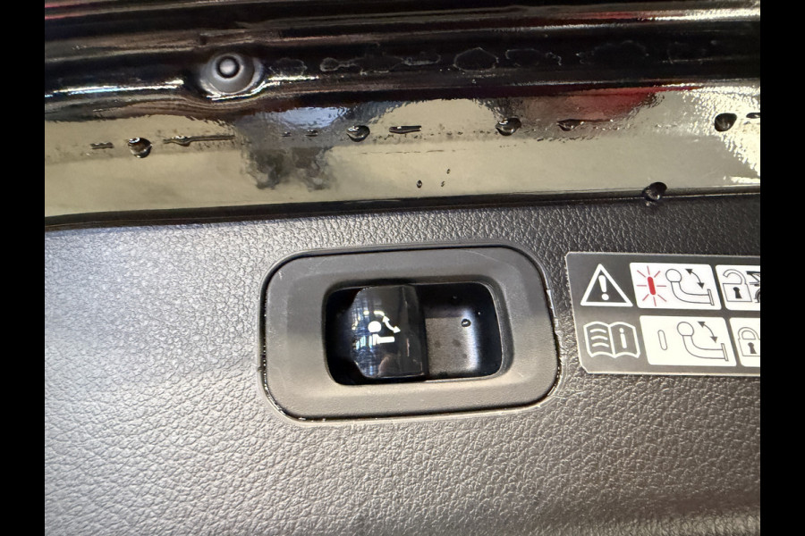 Mercedes-Benz C-Klasse Estate 300 e Luxury Line | Panoramadak | Sfeerverlichting | Elektr. trekhaak | Carplay | Burmester | Adaptive cruise