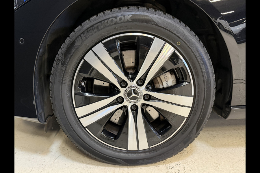 Mercedes-Benz C-Klasse Estate 300 e Luxury Line | Panoramadak | Sfeerverlichting | Elektr. trekhaak | Carplay | Burmester | Adaptive cruise