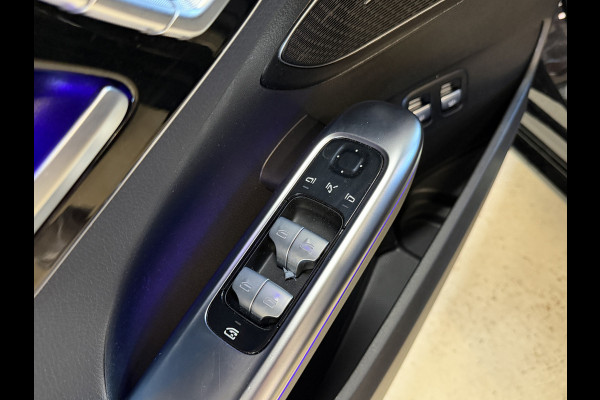 Mercedes-Benz C-Klasse Estate 300 e Luxury Line | Panoramadak | Sfeerverlichting | Elektr. trekhaak | Carplay | Burmester | Adaptive cruise