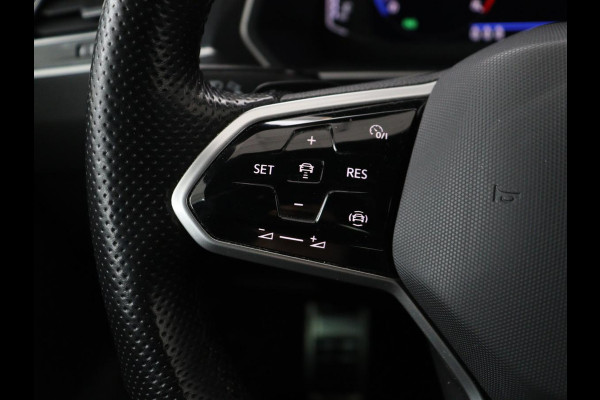Volkswagen Tiguan 1.5 TSI R-Line | Stoelverwarming | Adaptive cruise | Matrix LED | Keyless | 19'' | Parkeerhulp | Virtual Cockpit | Carplay | Navigatie | Climate control