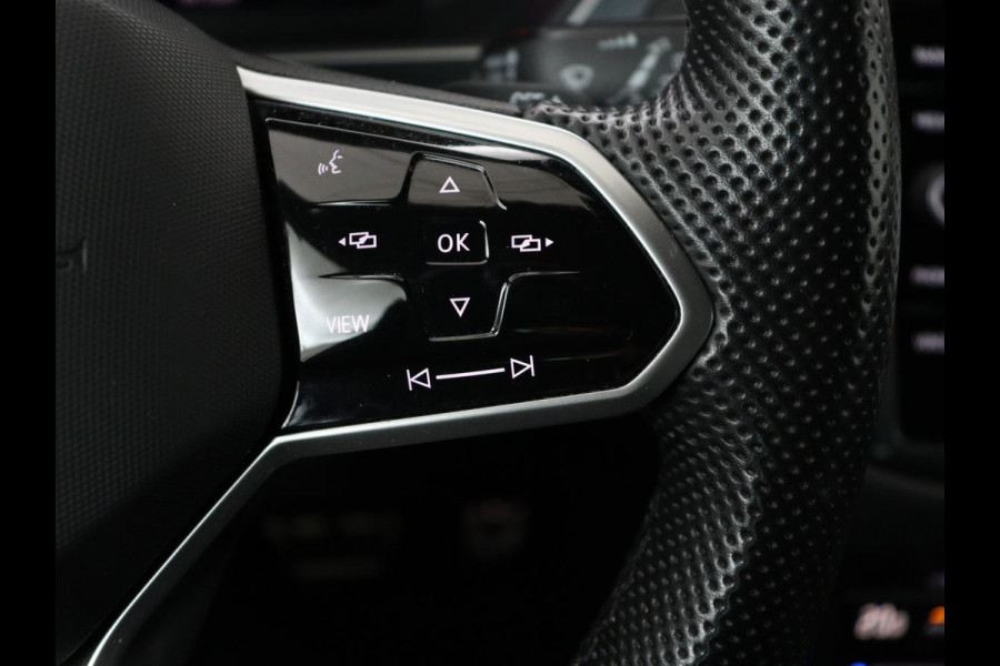 Volkswagen Tiguan 1.5 TSI R-Line | Stoelverwarming | Adaptive cruise | Matrix LED | Keyless | 19'' | Parkeerhulp | Virtual Cockpit | Carplay | Navigatie | Climate control