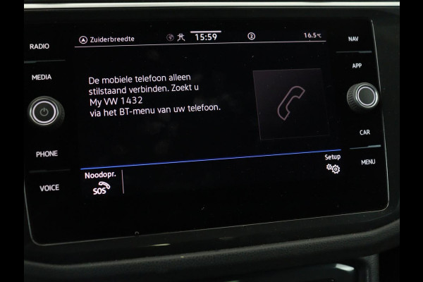 Volkswagen Tiguan 1.5 TSI R-Line | Stoelverwarming | Adaptive cruise | Matrix LED | Keyless | 19'' | Parkeerhulp | Virtual Cockpit | Carplay | Navigatie | Climate control