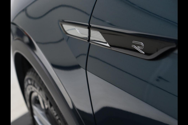 Volkswagen Tiguan 1.5 TSI R-Line | Stoelverwarming | Adaptive cruise | Matrix LED | Keyless | 19'' | Parkeerhulp | Virtual Cockpit | Carplay | Navigatie | Climate control