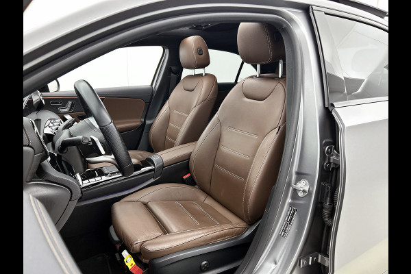 Mercedes-Benz A-Klasse 250 e Business Solution AMG Limited (Deal OnderH, Panorama, Memory Stoelen, SfeerV, Carplay, Navi, Etc)